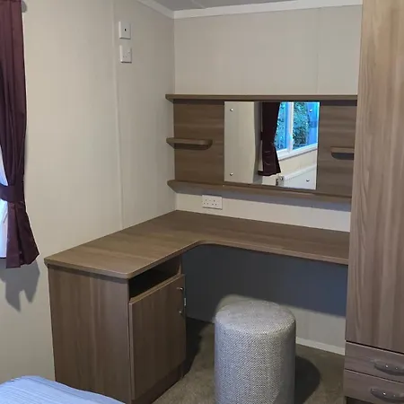 36 Cedar Court Gristhorpe