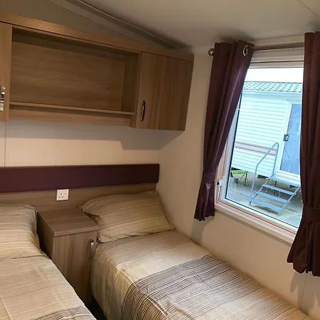 36 Cedar Court Kamp alanı Gristhorpe