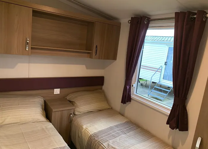 36 Cedar Court Kamp alanı Gristhorpe