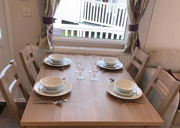 36 Cedar Court Camping Gristhorpe